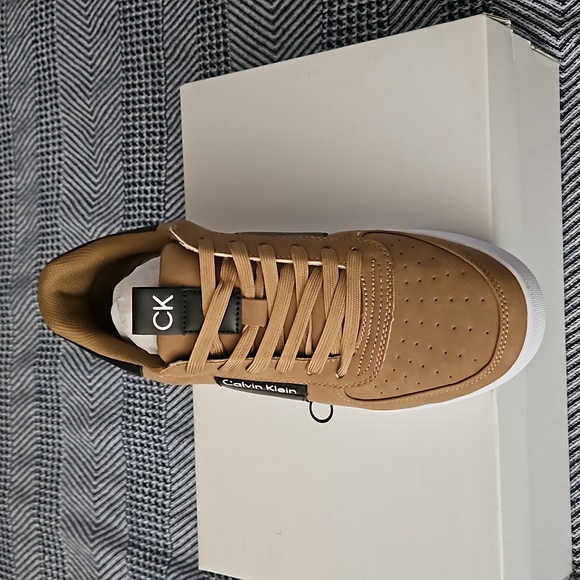 Calvin Klein "Neto 3" Sneakers.BRAND NEW IN ORIGINAL BOX.NEVER WORN/TRIED ON'!! - Picture 2 of 8